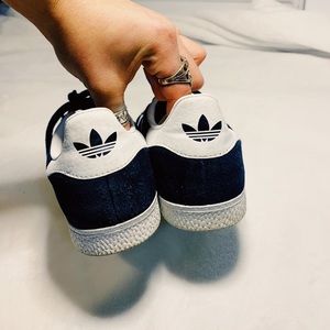 🖤Adidas Gazelle 🖤 lightly worn 🖤